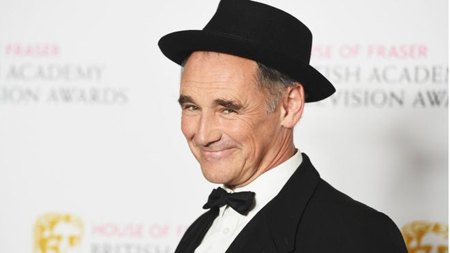 Mark Rylance nhận giải Nam diễn viên chính xuất sắc tại BAFTAS 2016 với vai diễn Thomas Cromwell trong 